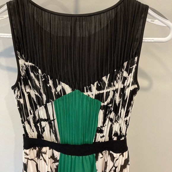 BCBG Maxazria dress - Picture 4 of 5